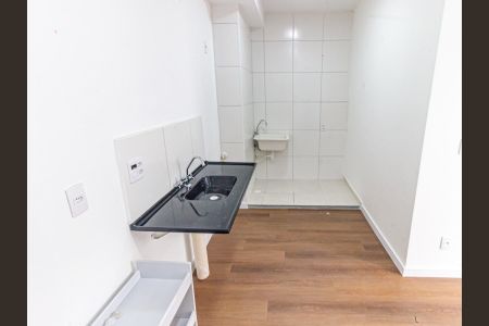 Apartamento para alugar com 34m², 2 quartos e sem vaga Apartamento para alugar com 34m², 2 quartos e sem vagaCozinha e Área de Serviço