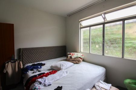 Casa à venda com 360m², 3 quartos e 2 vagas Casa à venda com 360m², 3 quartos e 2 vagasQuarto 2