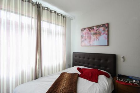 Casa à venda com 360m², 3 quartos e 2 vagas Casa à venda com 360m², 3 quartos e 2 vagasSuíte