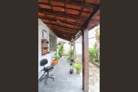 Casa à venda com 360m², 3 quartos e 2 vagas Casa à venda com 360m², 3 quartos e 2 vagasVaranda