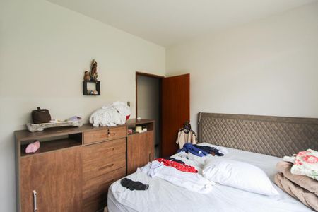 Casa à venda com 360m², 3 quartos e 2 vagas Casa à venda com 360m², 3 quartos e 2 vagasQuarto 2