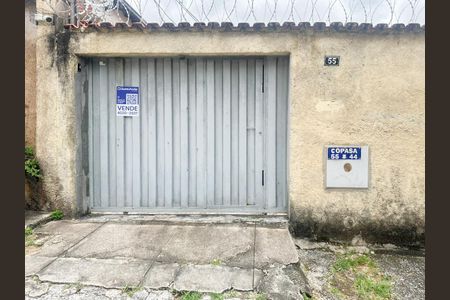 Casa à venda com 360m², 3 quartos e 2 vagas Casa à venda com 360m², 3 quartos e 2 vagasPlaquinha Instalada