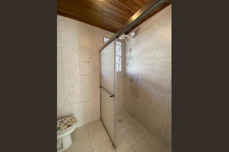 Banheiro de apartamento para alugar com 2 quartos, 64m² em Vila Conceição, Porto Alegre