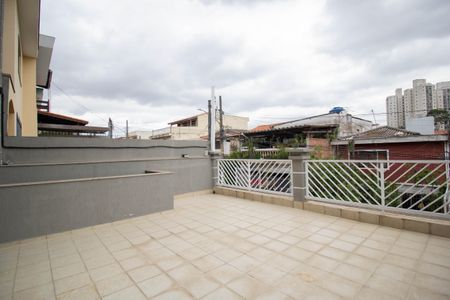 Casa para alugar com 100m², 2 quartos e 2 vagas Casa para alugar com 100m², 2 quartos e 2 vagasVaranda