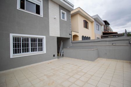 Casa para alugar com 100m², 2 quartos e 2 vagas Casa para alugar com 100m², 2 quartos e 2 vagasVaranda