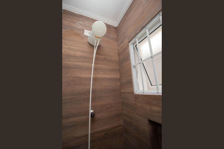 Casa para alugar com 100m², 2 quartos e 2 vagas Casa para alugar com 100m², 2 quartos e 2 vagasBanheiro Social