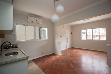 Casa para alugar com 100m², 2 quartos e 2 vagas Casa para alugar com 100m², 2 quartos e 2 vagasCozinha