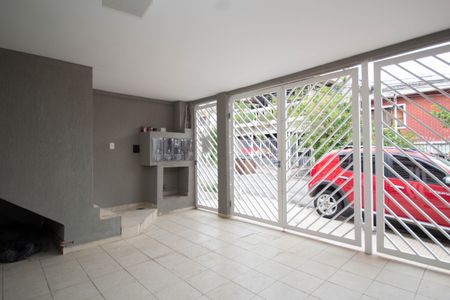 Casa para alugar com 100m², 2 quartos e 2 vagas Casa para alugar com 100m², 2 quartos e 2 vagasGaragem