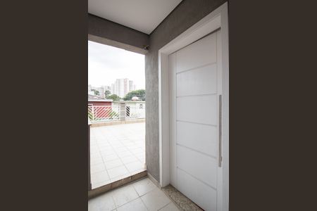 Casa para alugar com 100m², 2 quartos e 2 vagas Casa para alugar com 100m², 2 quartos e 2 vagasHall de entrada