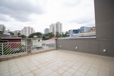 Casa para alugar com 100m², 2 quartos e 2 vagas Casa para alugar com 100m², 2 quartos e 2 vagasVaranda