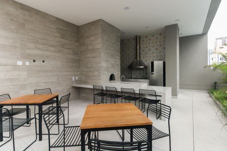 Apartamento à venda com 42m², 1 quarto e sem vagaCondomínio - Churrasqueira 