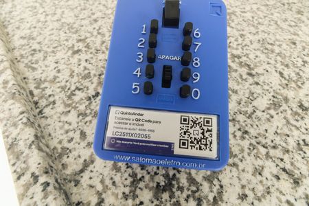 Apartamento à venda com 42m², 1 quarto e sem vagaLockbox instalada 