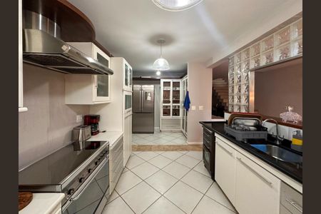 Casa à venda com 220m², 3 quartos e 2 vagas