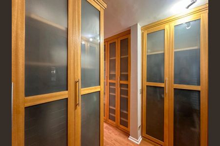 Casa à venda com 220m², 3 quartos e 2 vagas