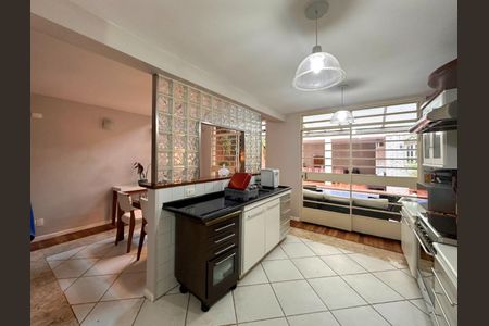 Casa à venda com 220m², 3 quartos e 2 vagas