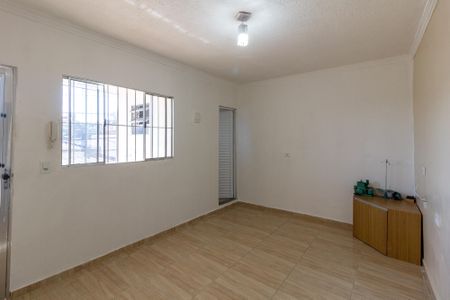 Sala de casa para alugar com 0 quarto, 63m² em Jardim Presidente Dutra, Guarulhos