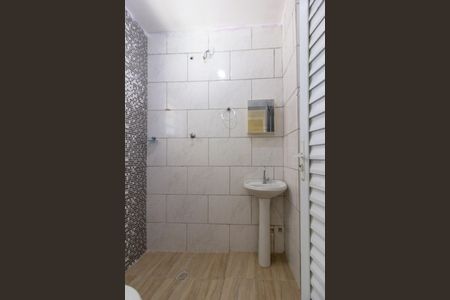 Banheiro de casa para alugar com 0 quarto, 63m² em Jardim Presidente Dutra, Guarulhos