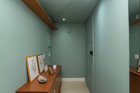 Apartamento à venda com 79m², 2 quartos e 2 vagas Apartamento à venda com 79m², 2 quartos e 2 vagasHall