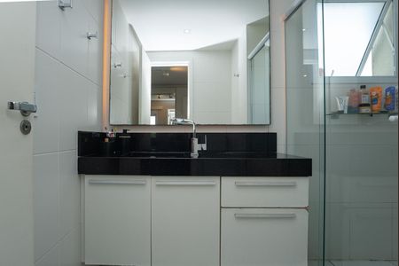 Apartamento à venda com 79m², 2 quartos e 2 vagas Apartamento à venda com 79m², 2 quartos e 2 vagasBanheiro do quarto 2 Suíte