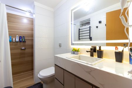 Apartamento à venda com 80m², 2 quartos e 1 vaga Apartamento à venda com 80m², 2 quartos e 1 vagaBanheiro