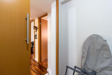 Apartamento à venda com 80m², 2 quartos e 1 vaga Apartamento à venda com 80m², 2 quartos e 1 vagaCloset