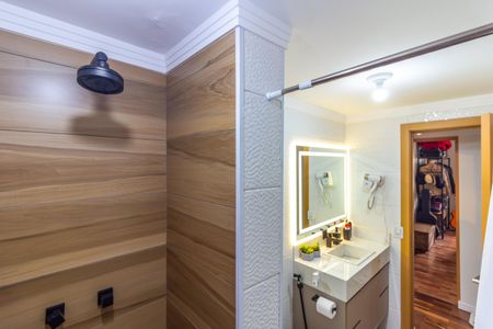 Apartamento à venda com 80m², 2 quartos e 1 vaga Apartamento à venda com 80m², 2 quartos e 1 vagaBanheiro