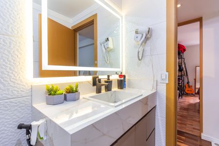 Apartamento à venda com 80m², 2 quartos e 1 vaga Apartamento à venda com 80m², 2 quartos e 1 vagaBanheiro
