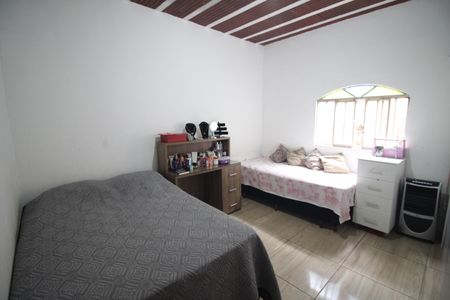 Casa à venda com 100m², 1 quarto e 2 vagasQuarto 1