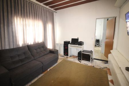 Sala de casa à venda com 1 quarto, 100m² em Itaipu, Contagem
