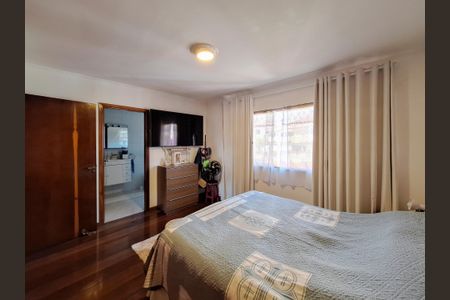 Casa à venda com 500m², 5 quartos e 7 vagasQuarto 1