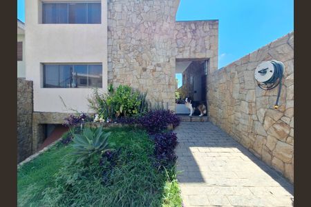 Casa à venda com 500m², 5 quartos e 7 vagasEntrada