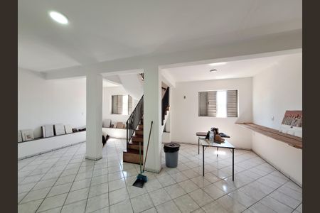 Casa à venda com 500m², 5 quartos e 7 vagasSala edícula