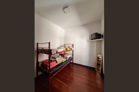 Casa à venda com 500m², 5 quartos e 7 vagasQuarto Edícula