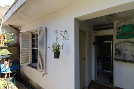 Casa à venda com 160m², 2 quartos e 2 vagas Casa à venda com 160m², 2 quartos e 2 vagasQuintal