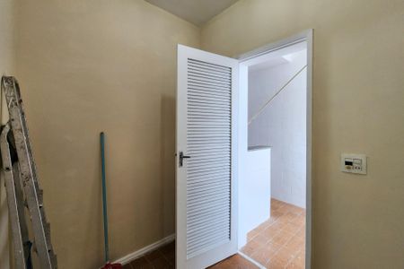Apartamento para alugar com 53m², 1 quarto e 1 vaga Apartamento para alugar com 53m², 1 quarto e 1 vagaQuarto de Serviço