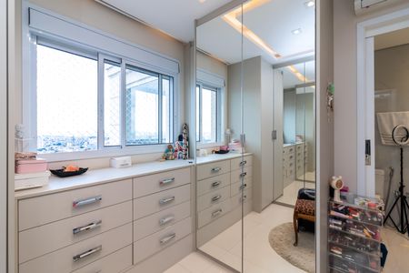 Apartamento à venda com 306m², 4 quartos e 5 vagasSuíte 2