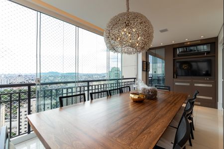 Apartamento à venda com 306m², 4 quartos e 5 vagasVaranda / Sala de Jantar