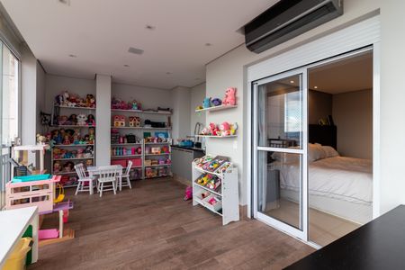 Apartamento à venda com 306m², 4 quartos e 5 vagasVaranda da Suíte Principal