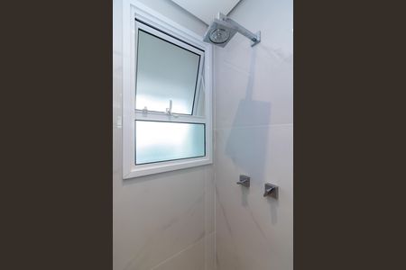 Apartamento à venda com 306m², 4 quartos e 5 vagasBanheiro da Suíte 2