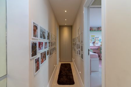 Apartamento à venda com 306m², 4 quartos e 5 vagasCorredor dos Quartos