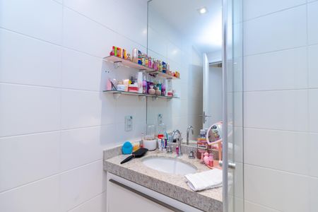 Apartamento à venda com 306m², 4 quartos e 5 vagasBanheiro da Suíte 4