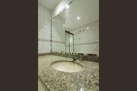 Apartamento à venda com 118m², 3 quartos e 2 vagasBanheiro Social