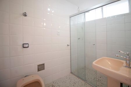 Apartamento para alugar com 42m², 1 quarto e sem vaga Apartamento para alugar com 42m², 1 quarto e sem vagaBanheiro da Suíte