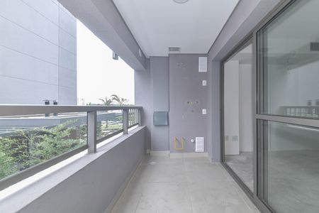 Varanda de kitnet/studio para alugar com 1 quarto, 27m² em Santo Amaro, São Paulo