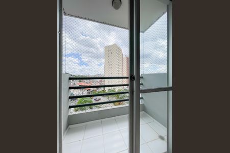Sacada de apartamento à venda com 2 quartos, 57m² em Jardim Roberto, Osasco