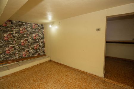 Casa à venda com 248m², 3 quartos e 1 vagaPorão