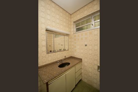 Casa à venda com 248m², 3 quartos e 1 vagaBanheiro 1