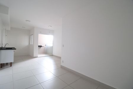 Sala de apartamento para alugar com 2 quartos, 51m² em Novo Mundo, Uberlândia