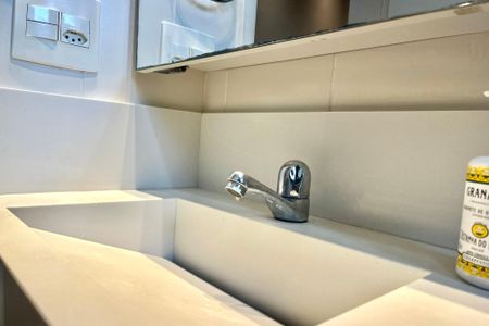 Apartamento à venda com 54m², 2 quartos e 1 vaga Apartamento à venda com 54m², 2 quartos e 1 vagaBanheiro Corredor