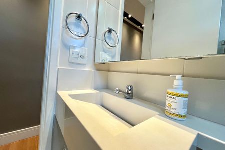 Apartamento à venda com 54m², 2 quartos e 1 vaga Apartamento à venda com 54m², 2 quartos e 1 vagaBanheiro Corredor